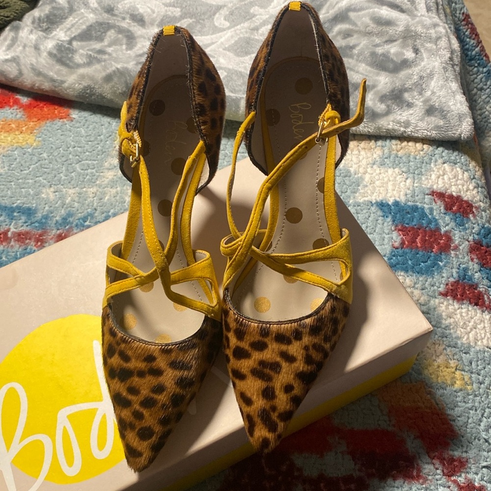 boden leopard print heels